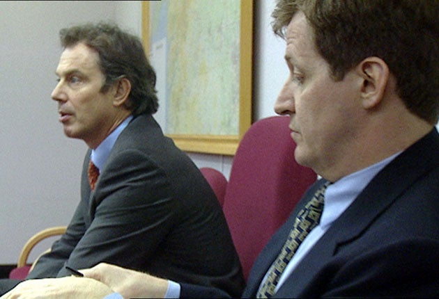 Tony Blair and Alastair Campbell (right) at a lobby briefing in 2000