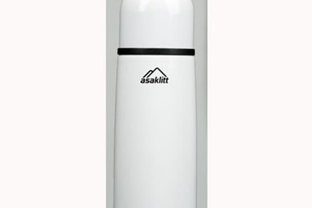 1.ASAKLITT WHITE
1 LITRE<br/>
The largest of a range of three Asaklitt flasks which has a wide mouth so it will easily take stew or thick soups. It also has a plastic
stopper end and an insulted
drinking cup.<br/>
£9.99, clasohlson.co.uk