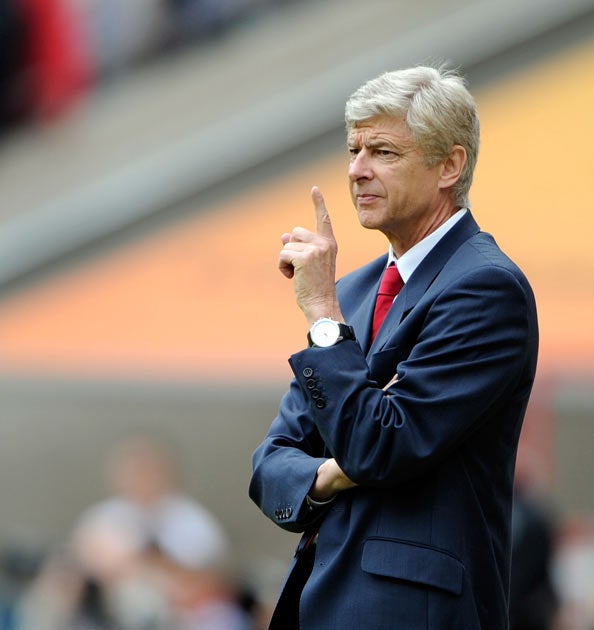 Arsenal manager Arsène Wenger saw his new signing Gervinho sent off at St James' Park