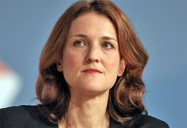 The rail minister, Theresa Villiers, wrote that the sacked call-centre workers had the right to work for the new owner - but it moved many of the jobs to India