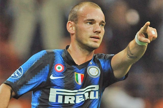 Wesley Sneijder has suggested that he would be open to a switch to Old Trafford, but said there has been no concrete offer
