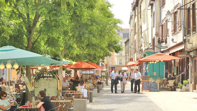 Pop in: Al fresco dining in Troyes