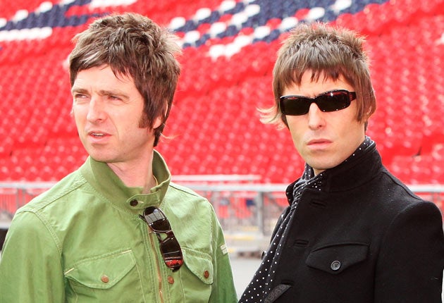 Noel (left) has encouraged brother Liam (right) to get rid of "baggage"