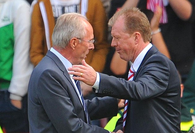 Sven Goran Eriksson and Steve McClaren shake hands