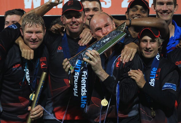 Leicestershire's Paul Nixon leads the victory celebrations