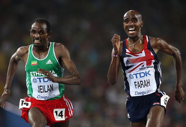 Ethiopia's Ibrahim Jeilan passes a pained Mo Farah in the 10,000m final