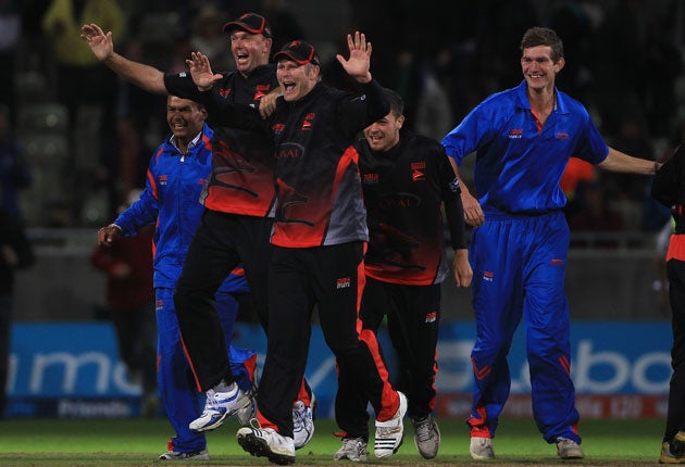 Leicestershire's Matthew Hoggard celebrates the victory over Somerset