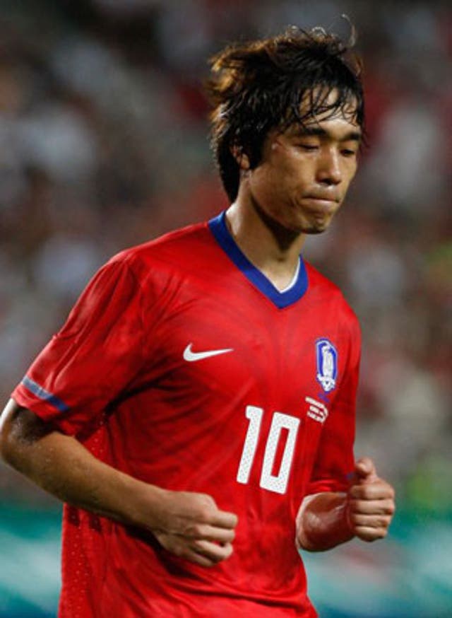 Park, who is 26 and is also wanted by Lille , is obliged to do two years' national service with the South Korean armed forces