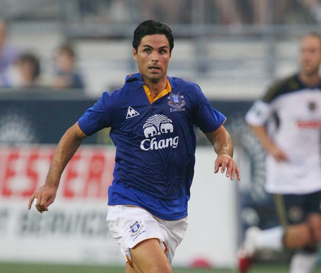 <b>ARSENAL</b><br/> <b>Players in:</b> Carl Jenkinson (Charlton, undisclosed), Gervinho (Lille, undisclosed), Alex Oxlade-Chamberlain (Southampton, initial £12million), Joel Campbell (Deportivo Saprissa, undisclosed), Park Chu-young (Monaco, undisclosed), Andre Santos (Fenerbahce, undisclosed), Per Mertesacker (Werder Bremen, undisclosed), Yossi Benayoun (Chelsea, season loan), <b><i>Mikel Arteta (Everton, £10million)</i></b>. <br/><b>Players out:</b> Gael Clichy (Manchester City, undisclosed), Denilson (Sao Paulo, season loan), Jay Emmanuel-Thomas (Ipswich, undisclosed), Cesc Fabregas (Barcelona, undisclosed), Emmanuel Eboue (Galatasaray, undisclosed), Carlos Vela (Real Sociedad, season loan), Pedro Botelho (Rayo Vallecano, season loan), Samir Nasri (Manchester City, undisclosed), Armand Traore (QPR, undisclosed), Joel Campbell (Lorient, season loan), Gilles Sunu (Lorient, undisclosed), Henri Lansbury (West Ham, season loan), Nicklas Bendtner (Sunderland, season loan).