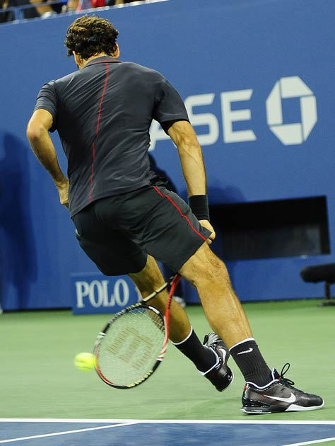 Federer appeared to roll back the years last night
