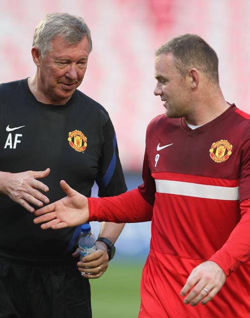 Ferguson and Rooney train ahead of tonight's match