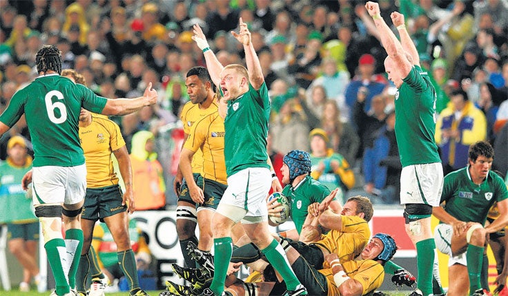 Stephen Ferris (left), Tom Court (centre) and Paul O'Connell celebrate
Ireland's win in Auckland