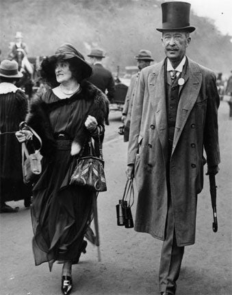 Lord and Lady Carnarvon at Ascot in 1921