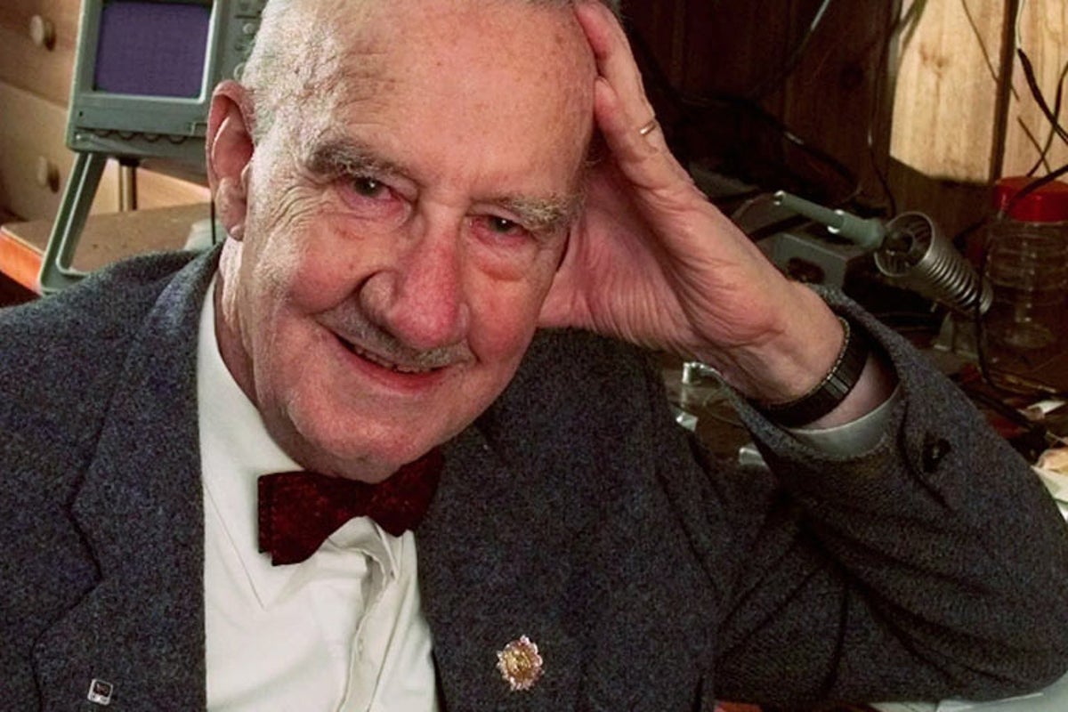 Pacemaker inventor dies at 92 | The Independent | The Independent