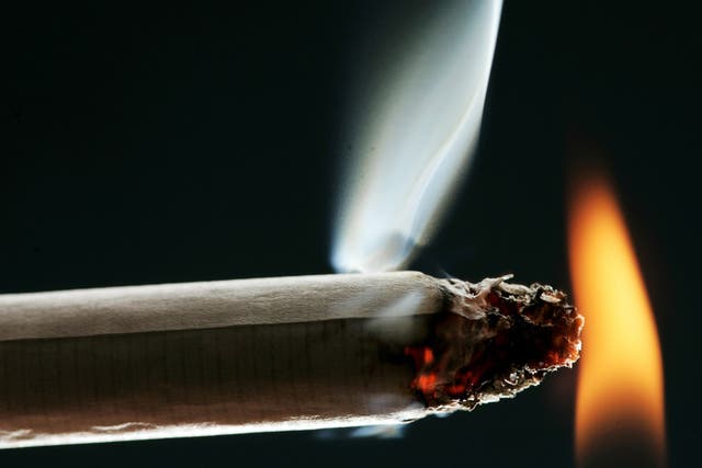 Researchers concluded that while there is still a strong association between smoking and lung cancer, there is no significant relationship between the cancer and exposure to passive smoke