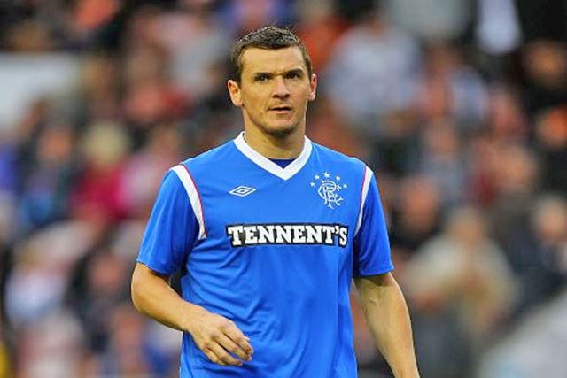 Lee McCulloch has urged Rangers players who have remained at the club so far not to head for the exit door.