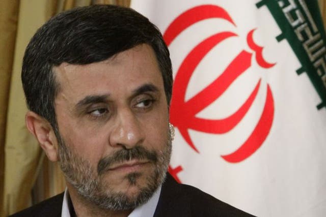 Ahmadinejad: "This nation won't retreat one iota from the path it is going"