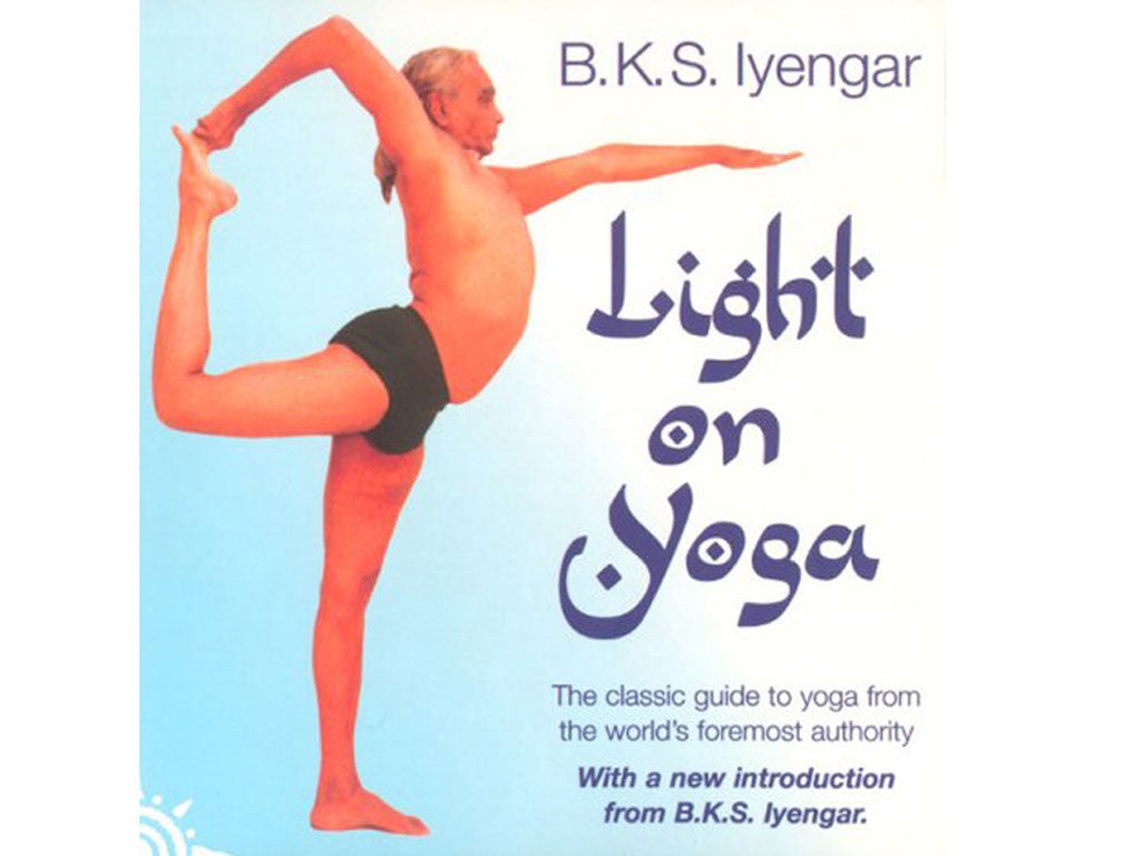 Йога айенгара книга. Айенгар йога путь к здоровью. Для глаз книга йога.
