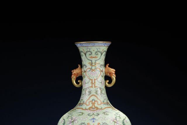 This Chinese vase was thought to have been kept at the royal palace in Beijing's Forbidden City