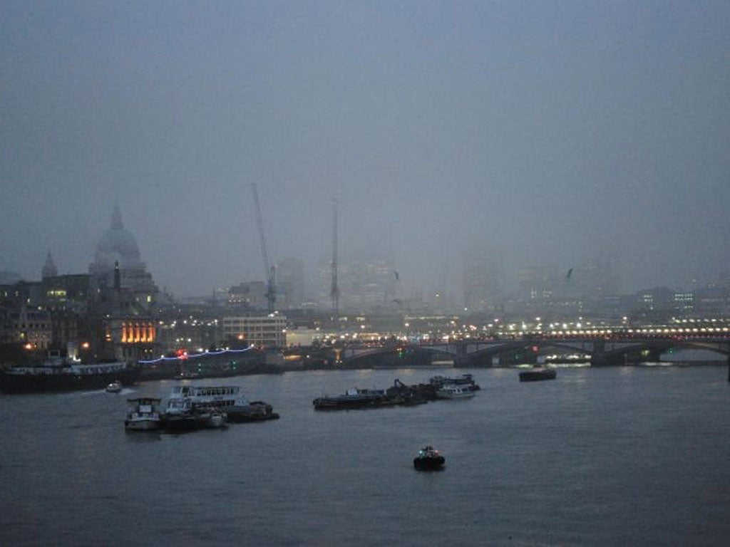 Heavy fog in central London this morning as airline passengers have been warned they may face disruption