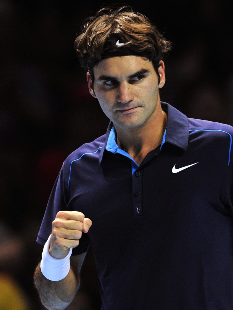 Roger Federer won in straight sets last night