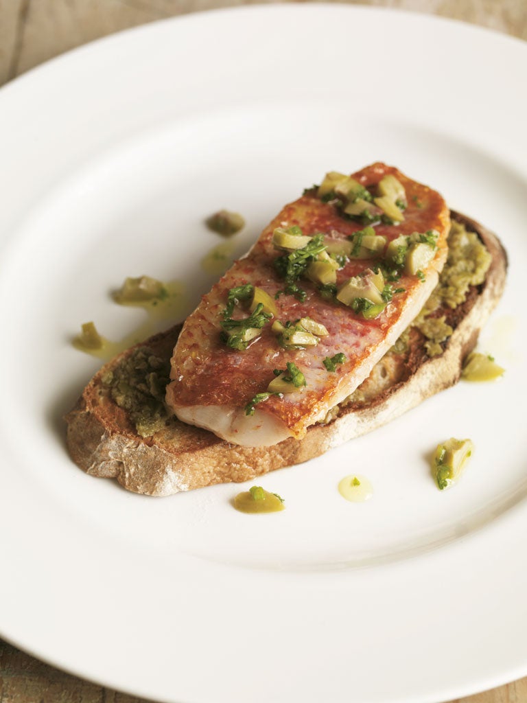 Red mullet on toast with olives