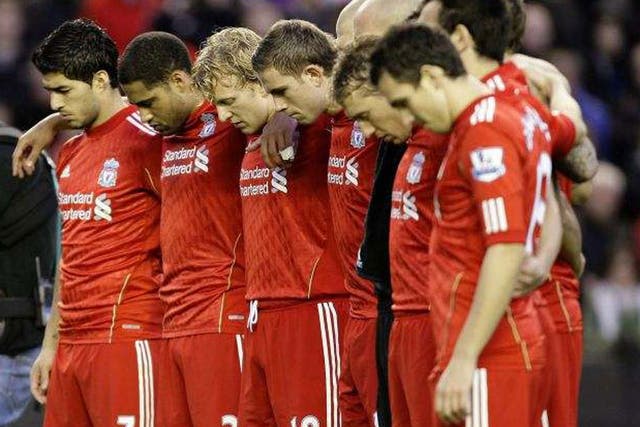 Liverpool players pay their respects to Gary Speed