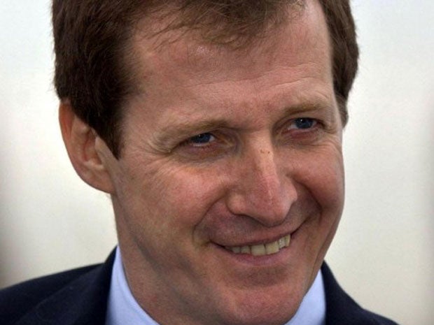 Alastair Campbell sent drafts of his Leveson Inquiry witness statement to journalists before it was leaked by a blogger