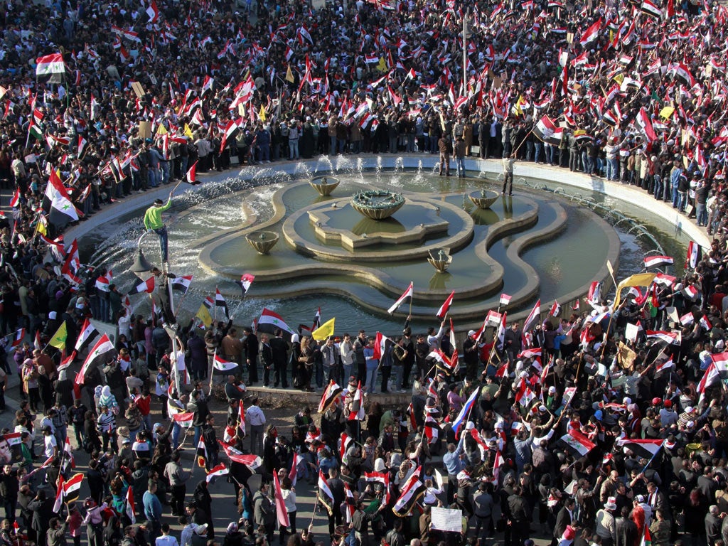 Syrians protesters demonstrating to denounce recent economic sanctions impose by the Arab League and turkey on Syria