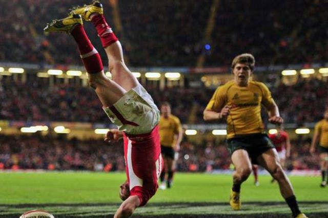 Shane Williams scores his final try for Wales in the final minute in unorthodox fashion on Saturday