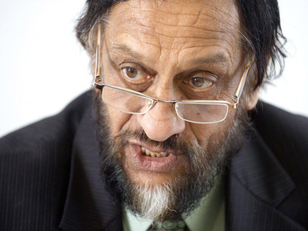 The head of the IPCC, Dr Rajendra Pachauri, apologised over his claim that the glaciers would disappear by 2035