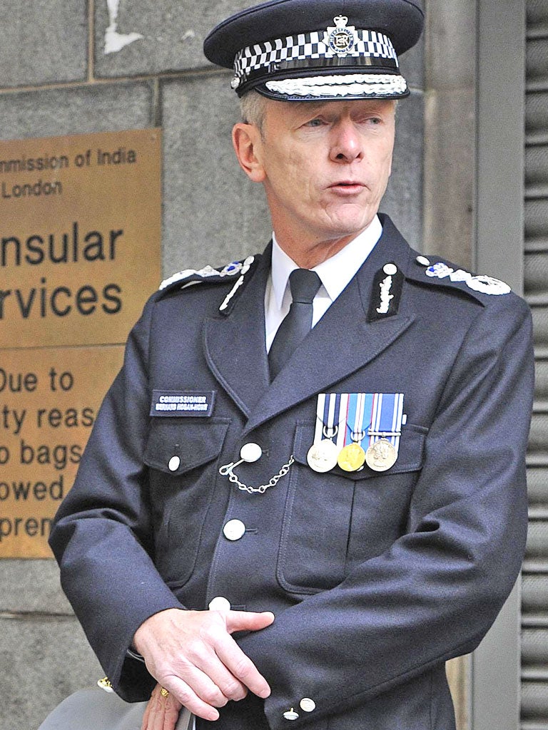 Met Commissioner Bernhard Hogan-Howe favours the use of tags