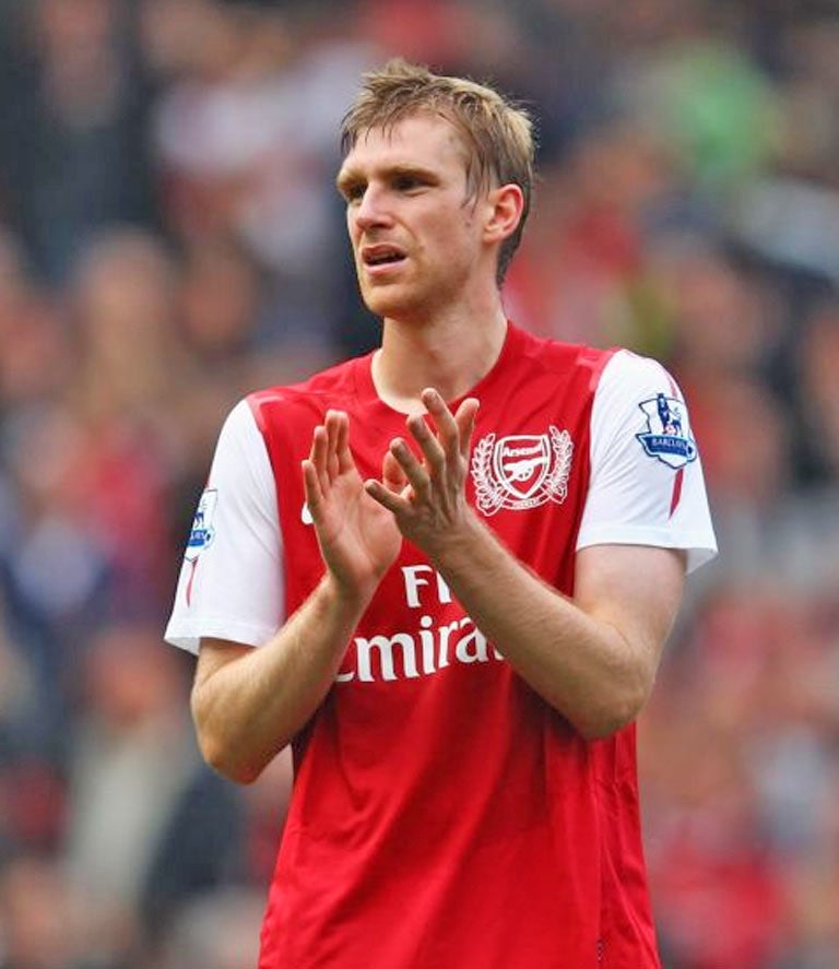 Per Mertesacker: 'We are ready to go into the top four and are confident'