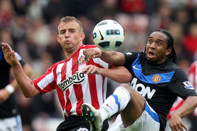 <p>Lee Cattermole (left) will lead Sunderland out at Spurs - if selected</p>