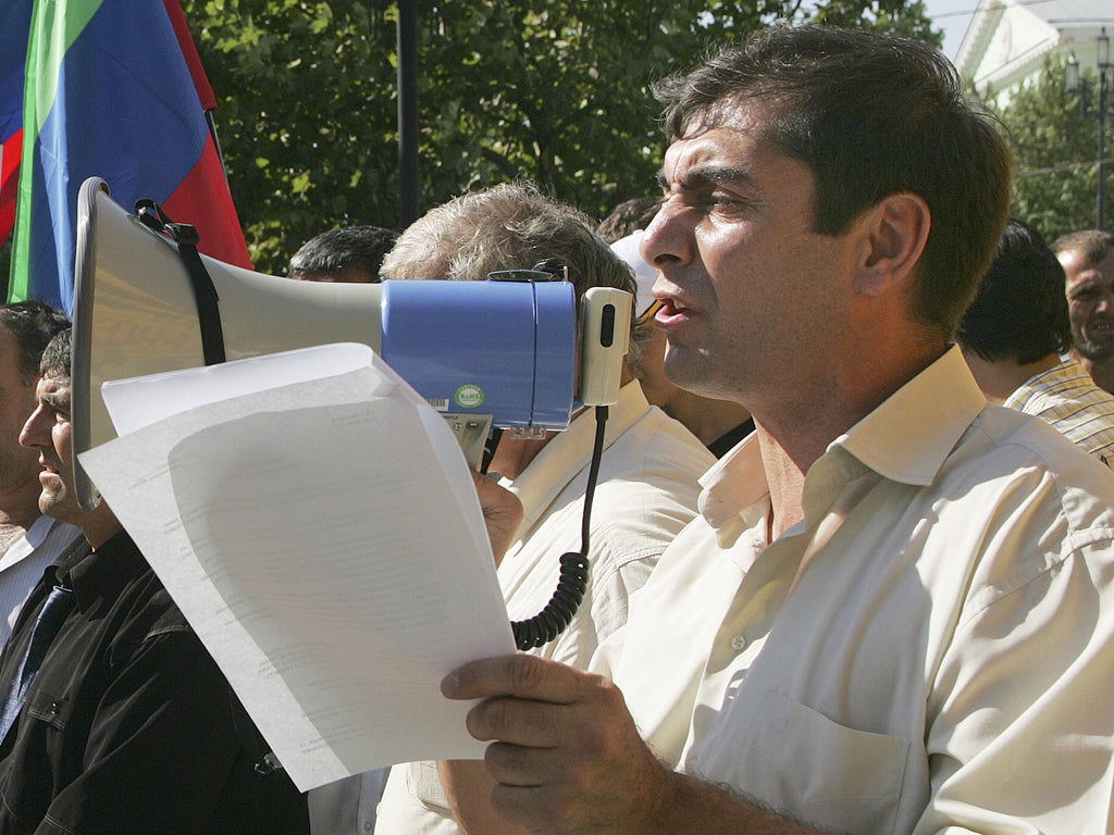 Khadzhimurad Kamalov addresses arally in Makhachkala