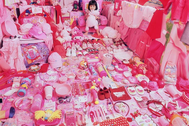 <p>Minji Suh and Her Pink Things, 2009</p>