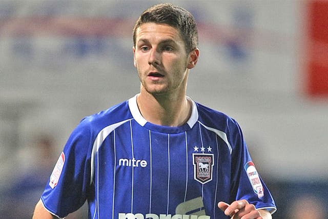 <p>Defender Jack Ainsley has signed a new deal to stay at Ipswich Town</p>