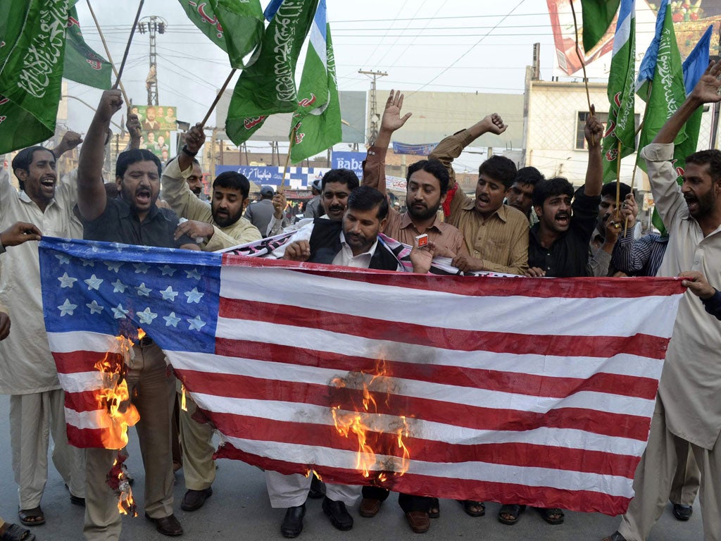 Pakistanis protest against the Nato strike on Pakistan troops