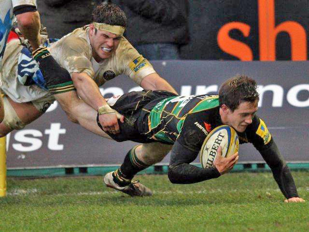 Northampton Saints' Jamie Elliot dives over for his
side's third try as they handed Bath a fourth defeat on the
bounce