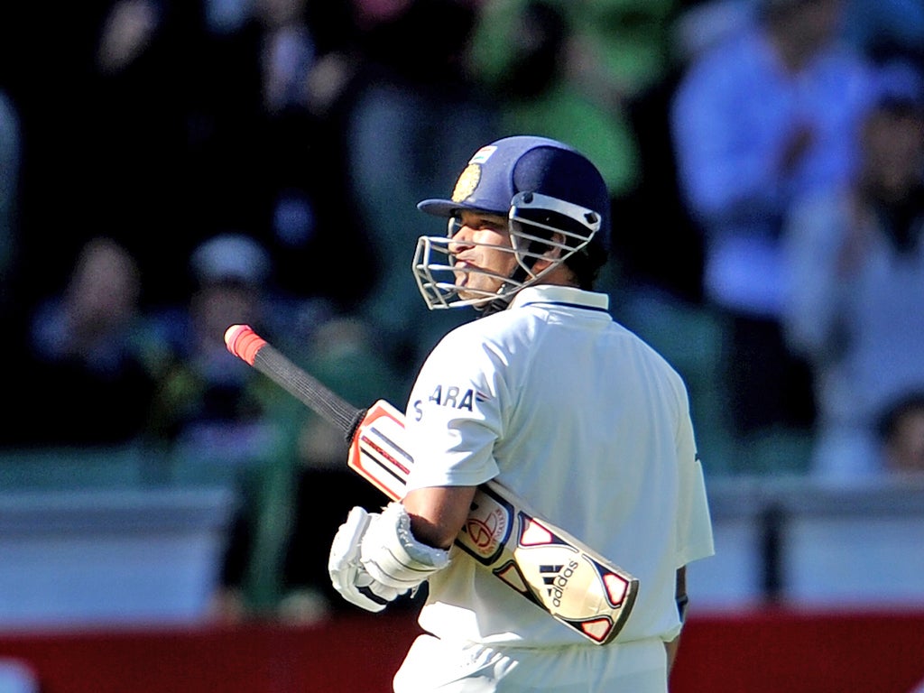 Tendulkar was bowled superbly by Peter Siddle for a dashing 73 from 98 deliveries, three balls before stumps at the MCG