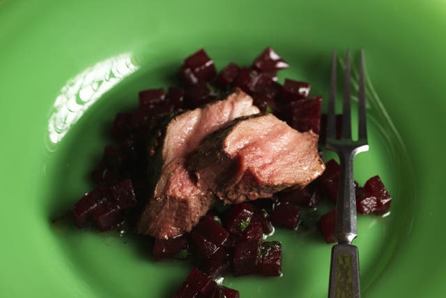 Venison with red onion and beetroot relish