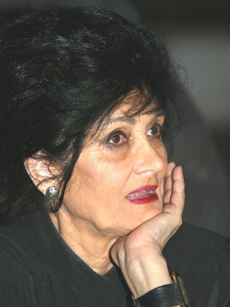 Singer Yaffa Yarkoni dies at 86