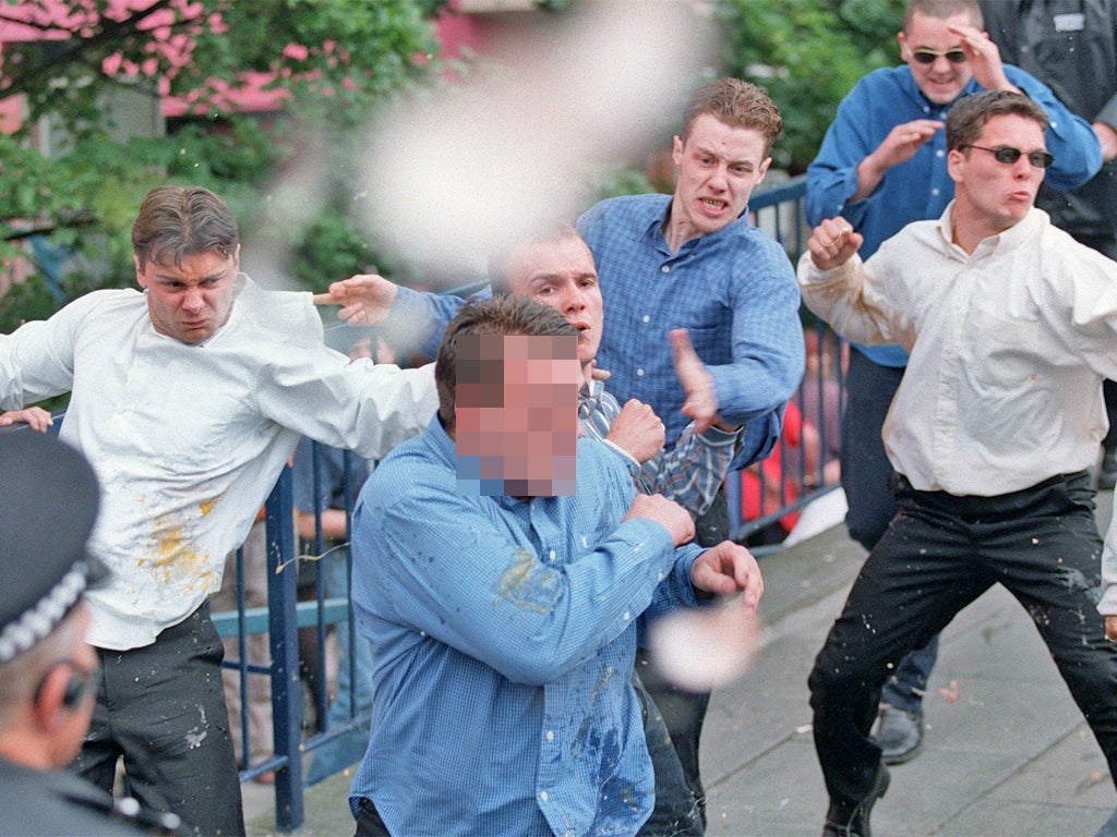 Suspects in the Lawrence murder case clash with his supporters after giving evidence to the public inquiry in July 1998. From left to right; Luke Knight, Neil Acourt, David Norris, Gary Dobson and Jamie Acourt