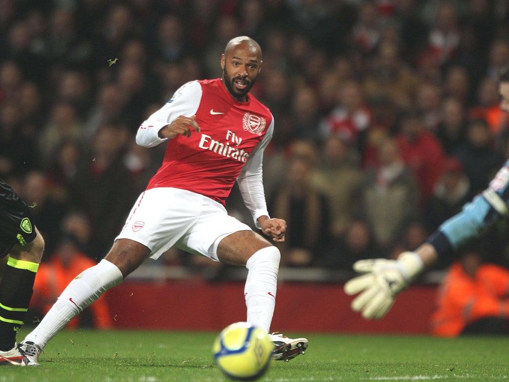Thierry Henry scores the winner on his return to Arsenal against Leeds United