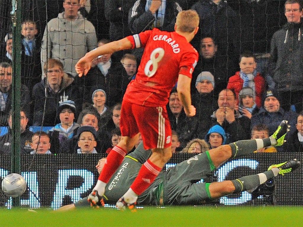 Gerrard makes no mistake from the penalty spot