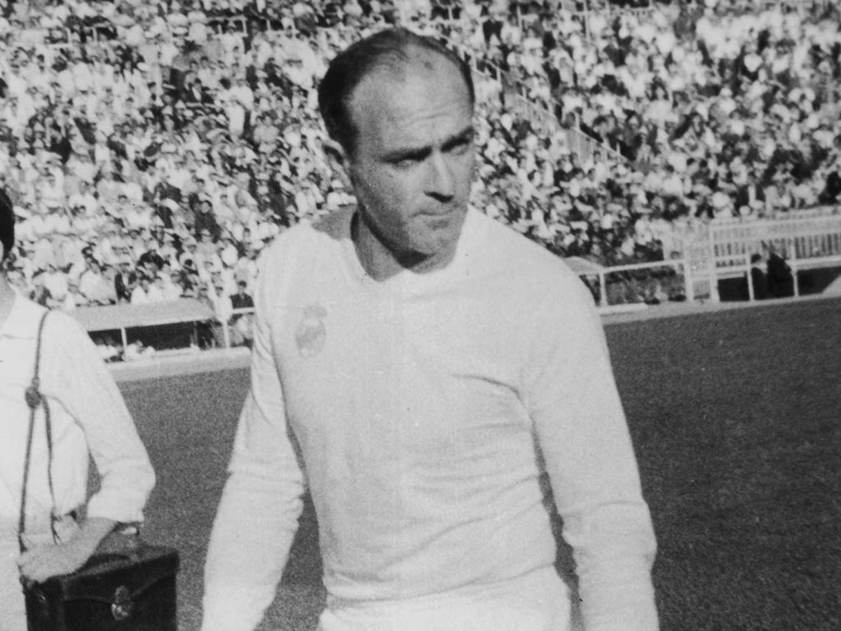 Alfredo Di Stefano Dead Real Madrid Legend Passes Away At 88 The Independent The Independent
