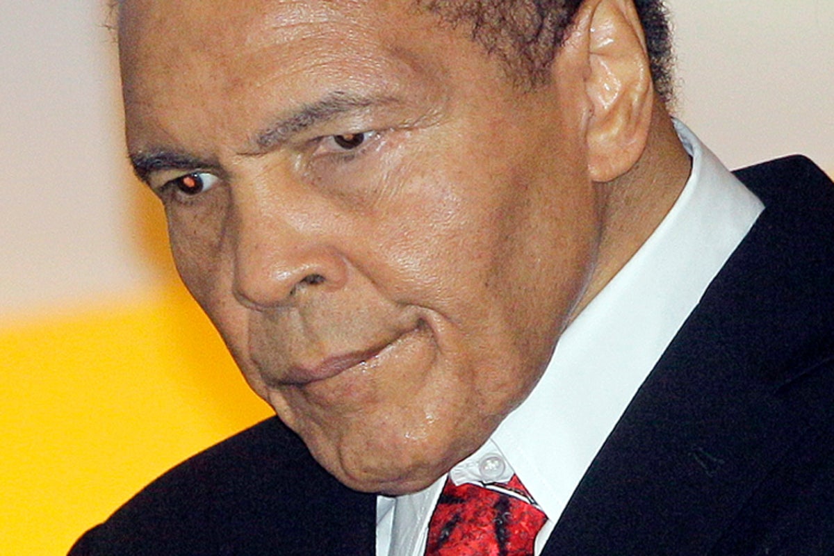 Boxing: Clinton praises Ali's courage in adversity | The Independent ...