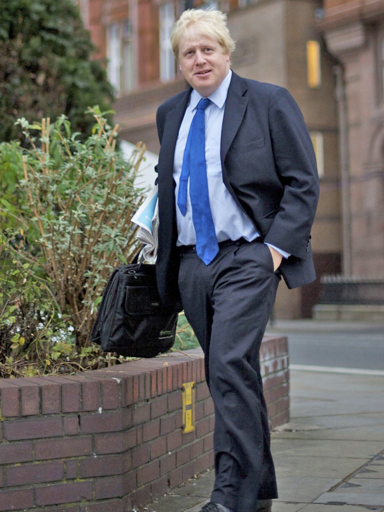 The poll found that Ken Livingstone led 51-49, against current London Mayor Boris Johnson