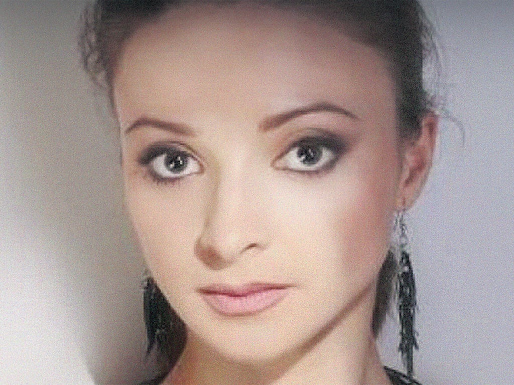 Italian police want to speak to Domnica Cemortan, a dancer from Moldova who was allegedly on the bridge of the cruise ship with its captain on the night it sank