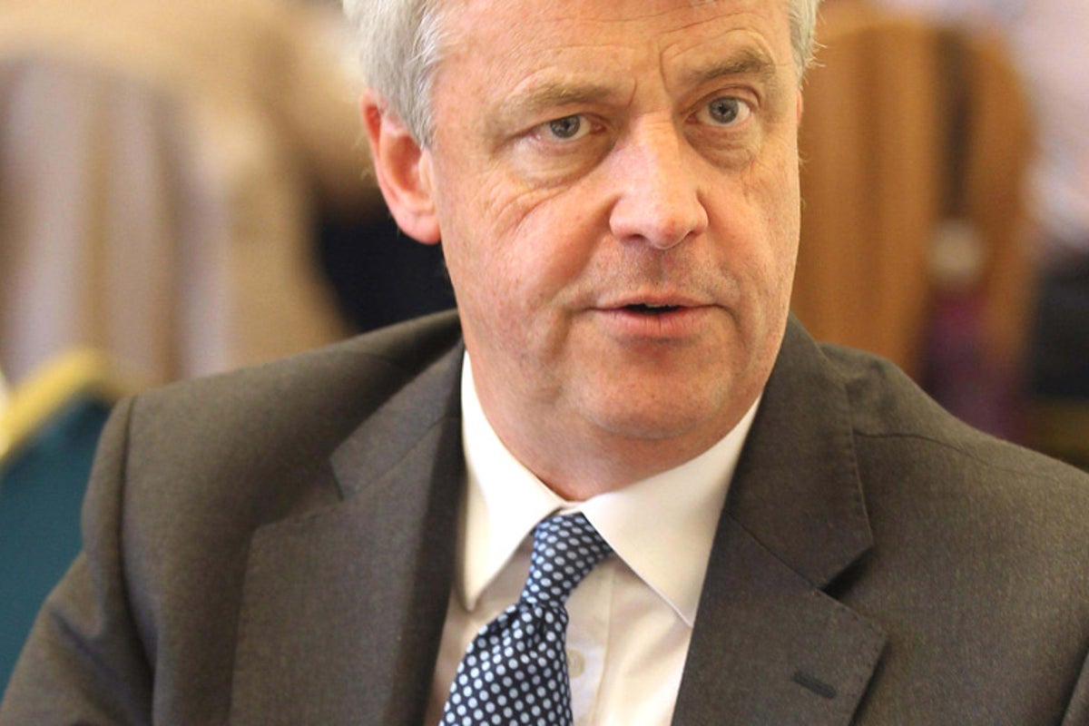 Doctors and nurses seek royal medical colleges' support to fight NHS ...
